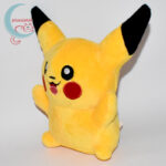 Pikachu nyitott szájú 18 cm-es plüss #2 - balról