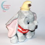 Nagy Dumbo elefánt plüss (30 cm) jobbról, piros kendővel