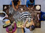 Wow poszter méretű forma puzzle - Zebra, 1000 db, játék közben