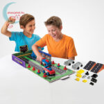 Kinetikus homok: autóverseny szett (Kinetic Sand Build: Crash em Cars), játék közben