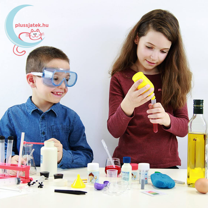 Kémiai labor kísérletező játék gyerekeknek: 150 kísérlet (BUKI tudományos játék) kísérlet közben
