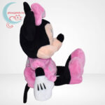 Mickey egér és barátai: Minnie egér plüssfigura pöttyös ruhában oldalról (30 cm)