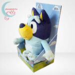 Bluey: Magyarul beszélő Bluey plüss balról (33 cm)