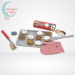Sütés-főzés szerepjáték: Szeletelhető sütemények konyhai eszközökkel fából, 12 db-os tartalma (Melissa & Doug)