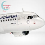 Lufthansa Airbus A320 Neo repülőgép 1:144 makett készlet eleje, festékkel, ragasztóval (Revell 63942)