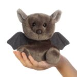 Luna, a tenyérnyi ülő plüss denevér, 13 cm (Aurora, Palm Pals)