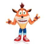 Crash Bandicoot: Crash plüss felemelt kézzel, 21 cm Crash Bandicoot: Crash plüss felemelt kézzel, 21 cm
