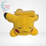 Pokémon: Alvó plüss Pikachu plüss, 15 cm (Jazwares), szemből