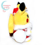 Mikulás Pikachu pokémon plüss oldalról
