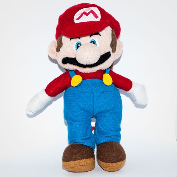 Nintendo Super Maro plüss figura szemből