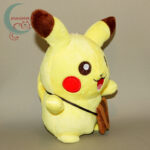 Pikachu kis táskával plüss (20 cm) jobbról