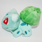Bulbasaur Pokémon plüss oldalról