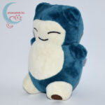 Snorlax pokémon plüss balról