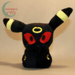 Pokémon Umbreon plüss szemből